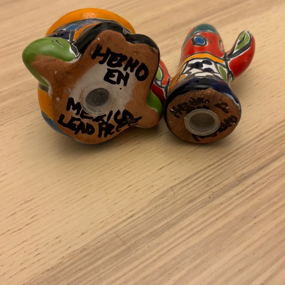 Mexican Talavera Salt & Pepper Shakers - Picture 7 of 7